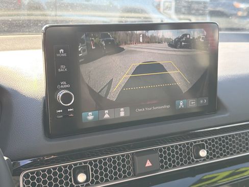 Used 2022 Honda Civic Touring image 7