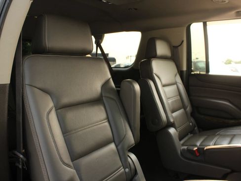 Used 2016 GMC Yukon XL Denali w/ Open Road Package AWD/4WD image 23