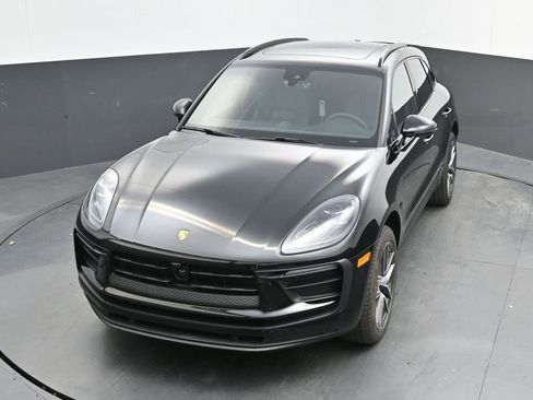 New 2026 Porsche Macan image 38