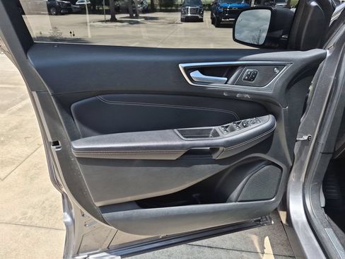 Used 2023 Ford Edge Titanium AWD/4WD image 18