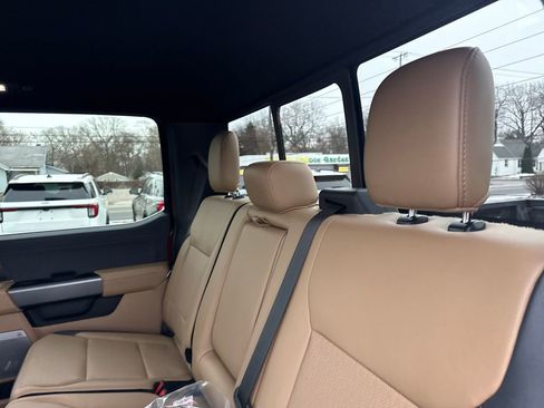 Used 2025 Ford F250 Lariat w/ Chrome Package image 23