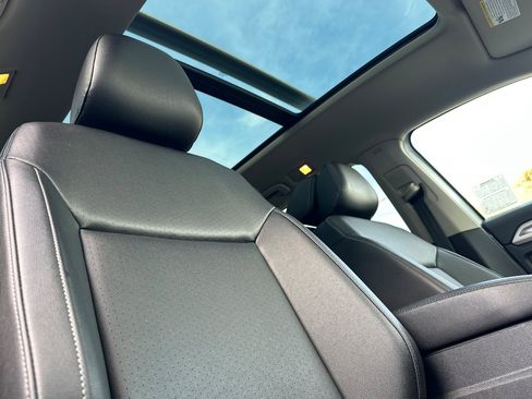 Used 2019 Volkswagen Atlas SE w/ Panoramic Sunroof Package image 18