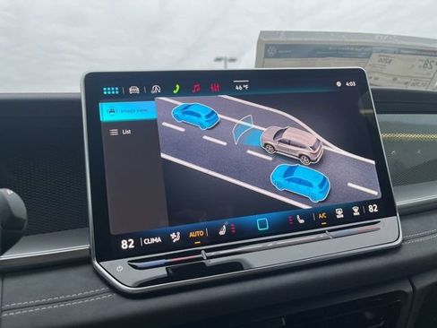 New 2026 Volkswagen Tiguan SE R-Line image 17