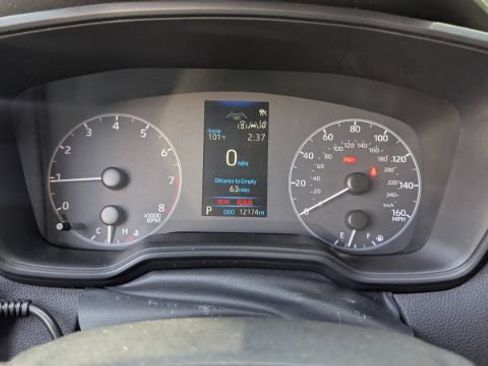 Used 2024 Toyota Corolla LE FWD image 28