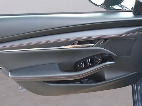 Used 2024 MAZDA MAZDA3 s image 11