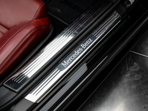 Used 2017 Mercedes-Benz SL 550 image 45