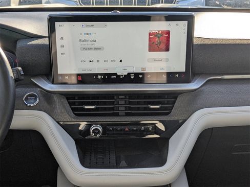 Used 2025 Ford Explorer Platinum w/ Ultimate Package image 20