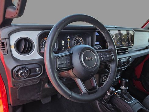 Used 2025 Jeep Wrangler Unlimited Sport AWD/4WD image 10