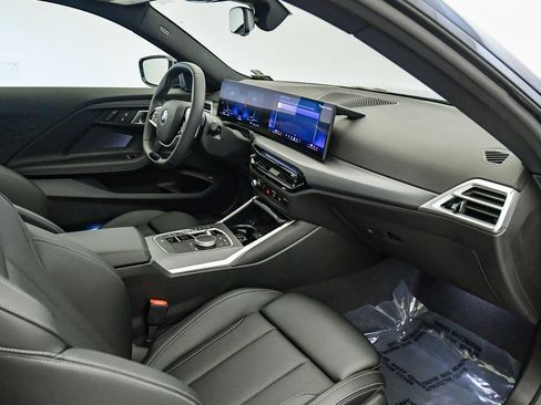 Used 2025 BMW 230i Coupe w/ Convenience Package image 16