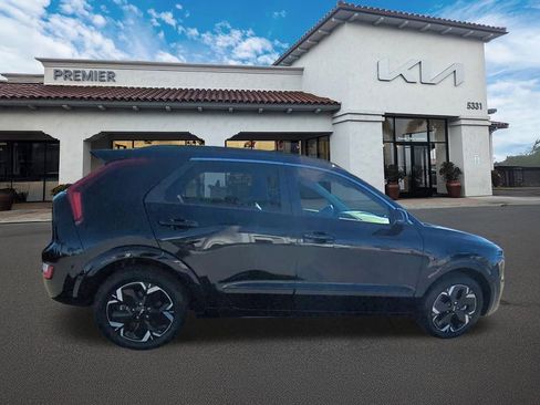 Certified 2024 Kia Niro Wind w/ Wind Preserve Package image 8