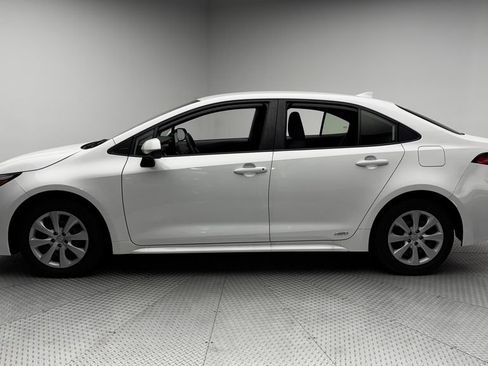 Used 2023 Toyota Corolla LE w/ Carpet Mat Package (TMS) AWD/4WD image 4