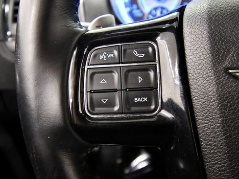 Used 2014 Chrysler 300 S image 20