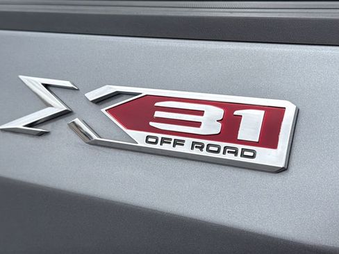 Used 2021 GMC Sierra 1500 SLT w/ SLT Premium Package image 26