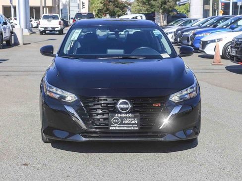 Used 2025 Nissan Sentra SR FWD image 2