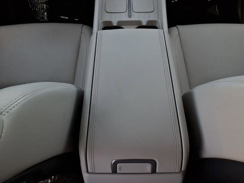 Used 2025 Hyundai Santa Fe Limited image 28