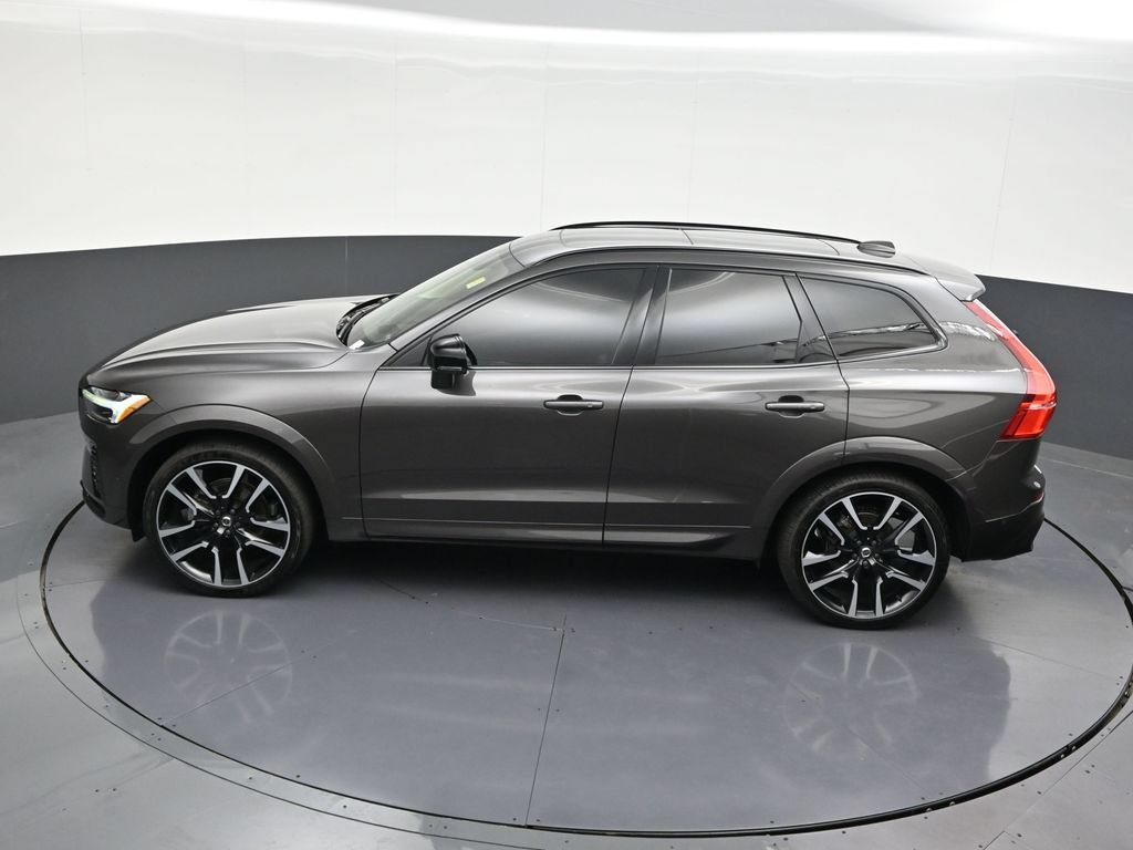 Used 2024 Volvo XC60 B5 Ultimate AWD/4WD image 17
