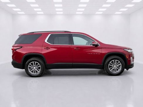 Used 2023 Chevrolet Traverse LT AWD/4WD image 5