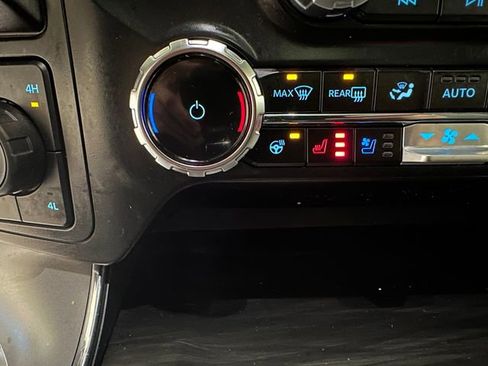 Used 2024 Ford F150 Lariat w/ FX4 Off-Road Package image 15