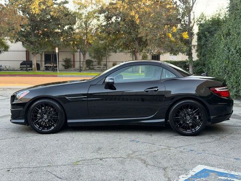 Used 2012 Mercedes-Benz SLK 350 image 2