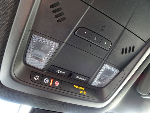 Used 2024 Buick Enclave Premium image 26