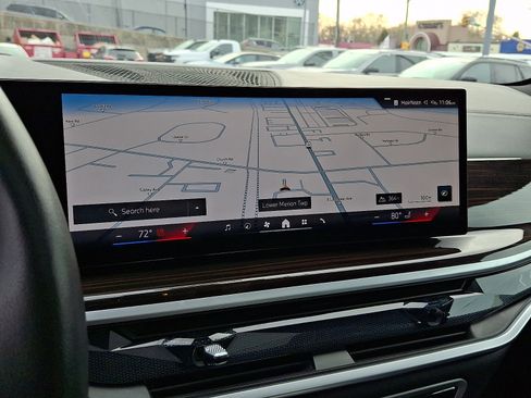 Used 2025 BMW X5 xDrive50e image 18