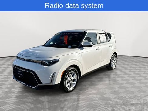 Certified 2023 Kia Soul LX w/ LX Technology Package image 4