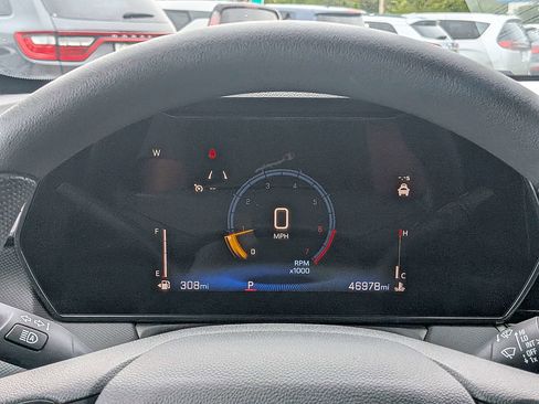 Used 2025 Chevrolet TrailBlazer LT FWD image 28