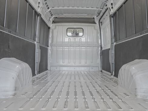 Used 2025 RAM ProMaster 2500 w/ Convenience Group FWD image 34
