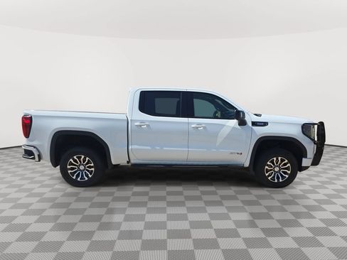 Used 2022 GMC Sierra 1500 AT4 AWD/4WD image 8