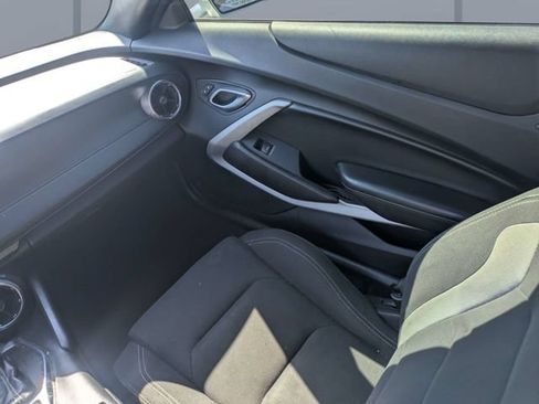 Used 2019 Chevrolet Camaro LT RWD image 15