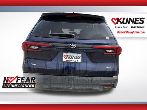 Used 2024 Toyota Grand Highlander AWD image 10