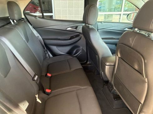 Used 2022 Buick Encore GX Preferred w/ Sport Touring Package FWD image 16