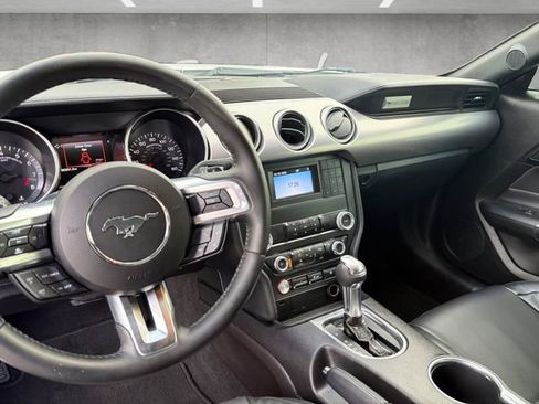 Used 2019 Ford Mustang GT image 3