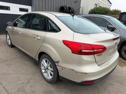 Used 2017 Ford Focus SE FWD image 8