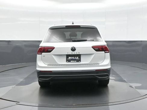 Used 2023 Volkswagen Tiguan SE w/ Panoramic Sunroof Package FWD image 6