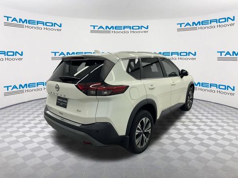 Used 2023 Nissan Rogue SV w/ SV Premium B Package FWD image 5