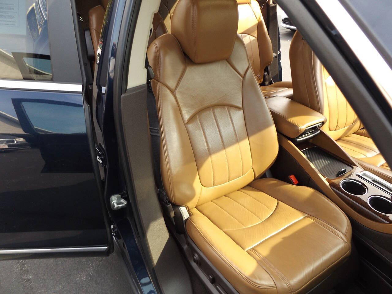 Used 2015 Buick Enclave Premium w/ Experience Buick Package FWD image 24