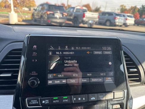 Certified 2024 Honda Odyssey EX-L image 18