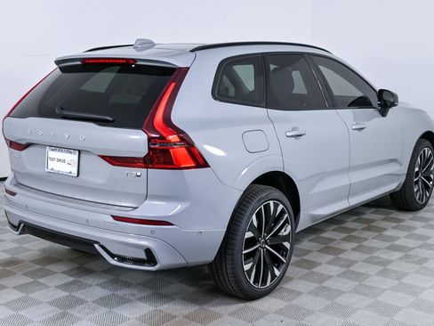 New 2026 Volvo XC60 T8 Ultra w/ Protection Package Premier AWD/4WD image 28