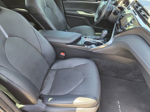 Used 2020 Toyota Camry XSE w/ Driver Assist Package FWD image 9