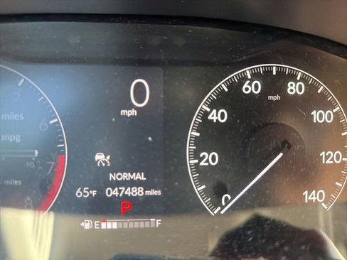 Used 2023 Honda HR-V LX image 8