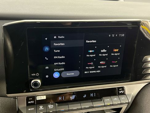 Used 2025 Toyota Camry LE image 22