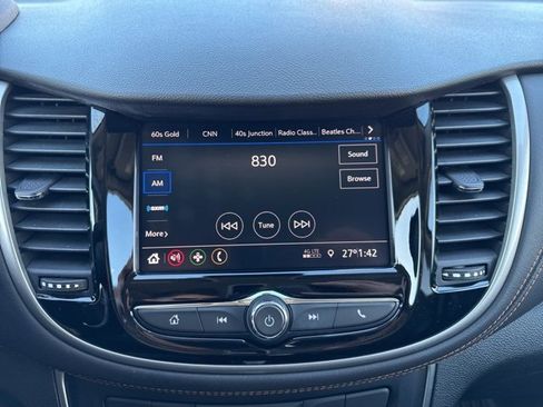 Used 2020 Chevrolet Trax LT w/ Driver Confidence Package image 18