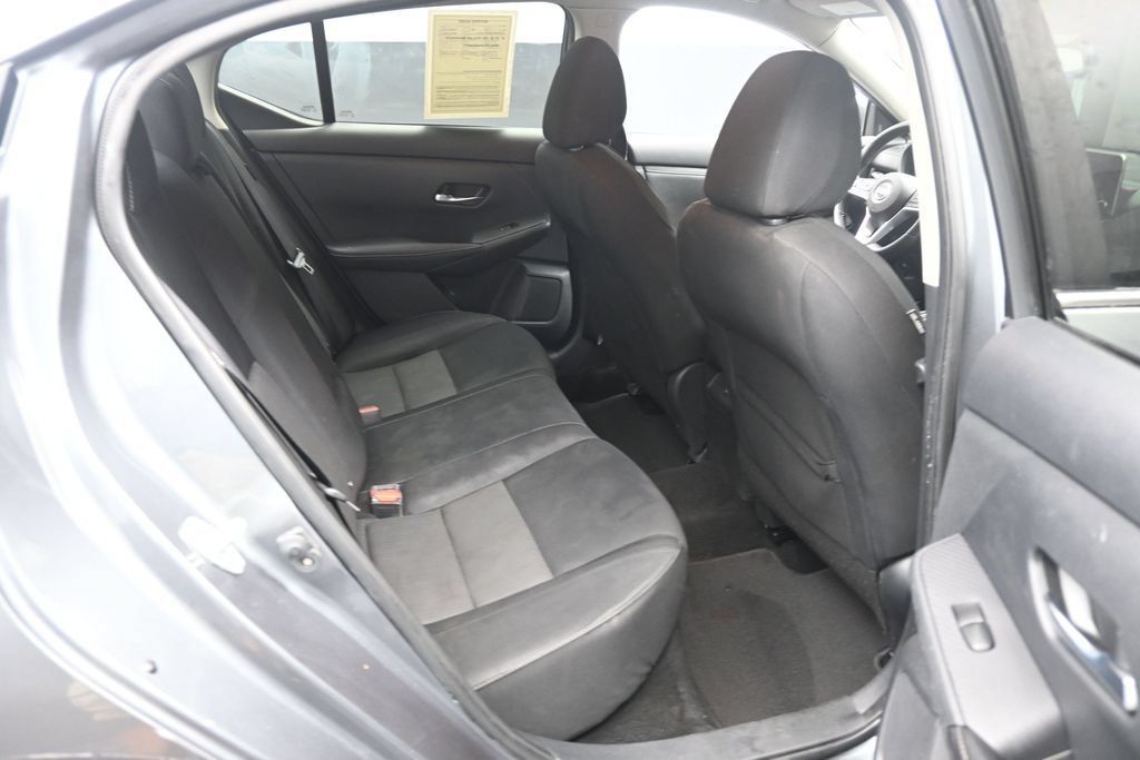 Used 2020 Nissan Sentra SV FWD image 17