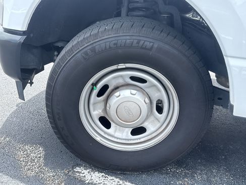 Used 2024 Ford F250 XL w/ Camper Package RWD image 9
