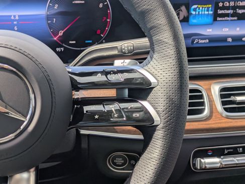 New 2026 Mercedes-Benz GLS 450 4MATIC image 22