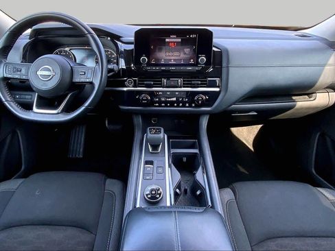 Used 2024 Nissan Pathfinder SV AWD/4WD image 15