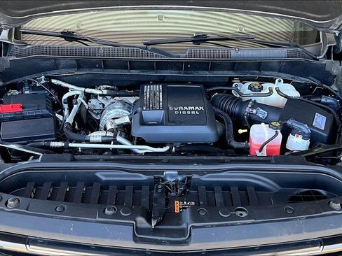 Used 2021 Chevrolet Silverado 1500 High Country w/ Technology Package AWD/4WD image 31
