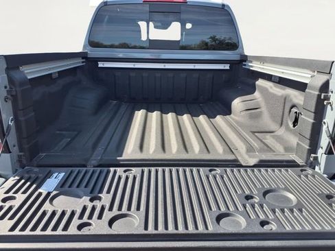 Used 2023 Nissan Frontier PRO-4X w/ Pro Convenience Package AWD/4WD image 6