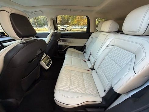 Certified 2024 Lincoln Nautilus Black Label image 16